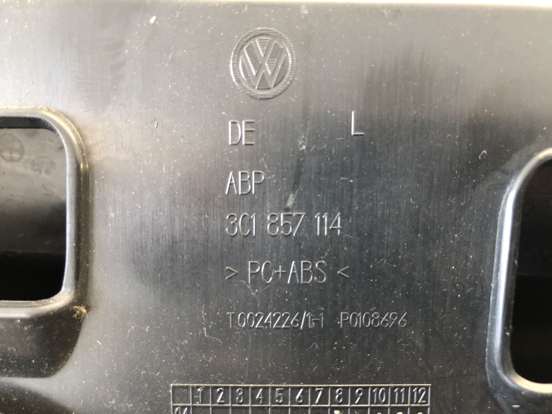 VW Passat 3C B6 Handschuhfach rechts Handschuhkasten